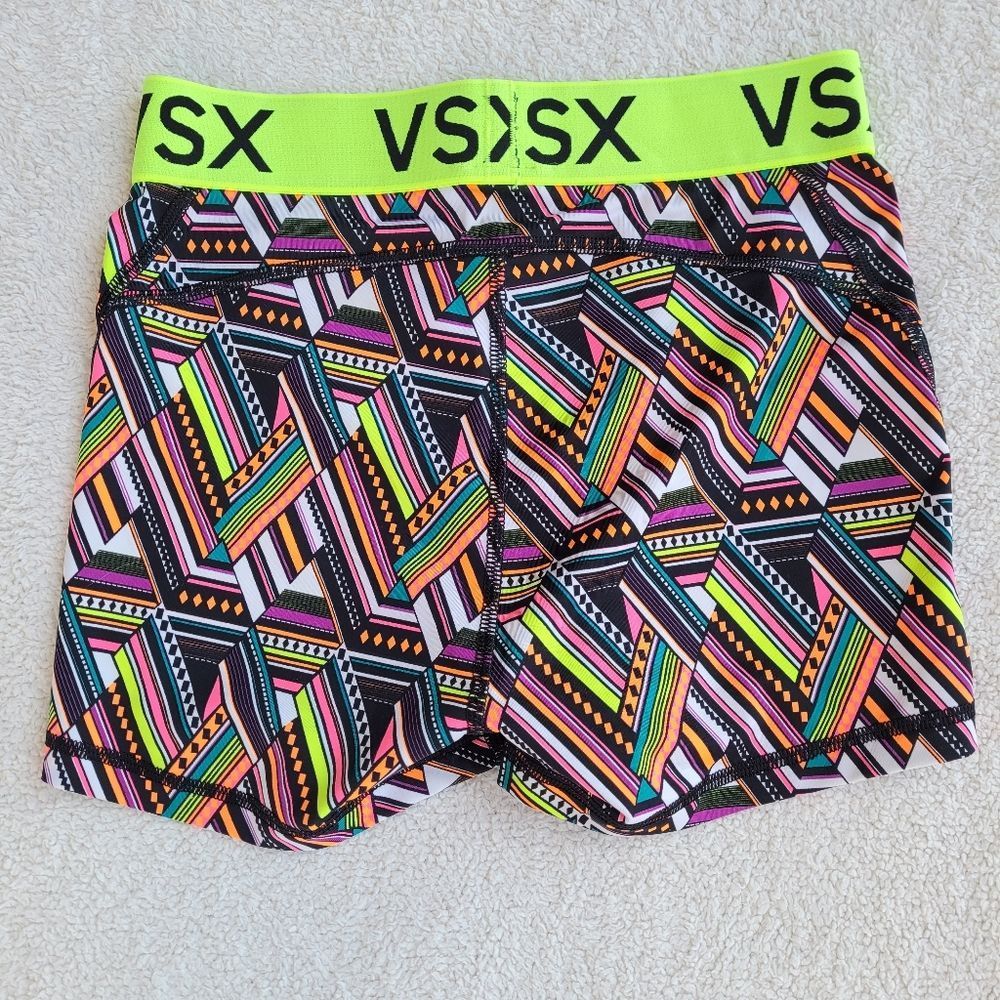 Victoria Secret VSX Printed Aztec Shorts XS NWOT - Picture 2 of 3